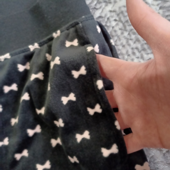 Kate Spade Silky Velour Sleep Set Pajamas Bows 2 Piece M Cozy core - Picture 12 of 14